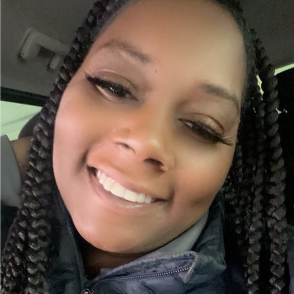 Meet your Posher, Natasha - Picture 2 of 2